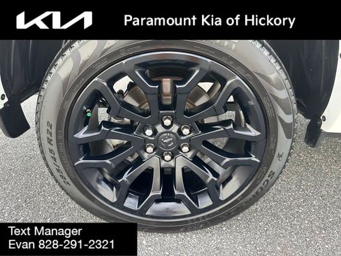 Used 2025 RAM 1500 Limited AWD/4WD image 10