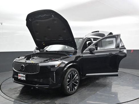 New 2026 Volvo XC90 B6 Plus w/ Protection Package Premier AWD/4WD image 48