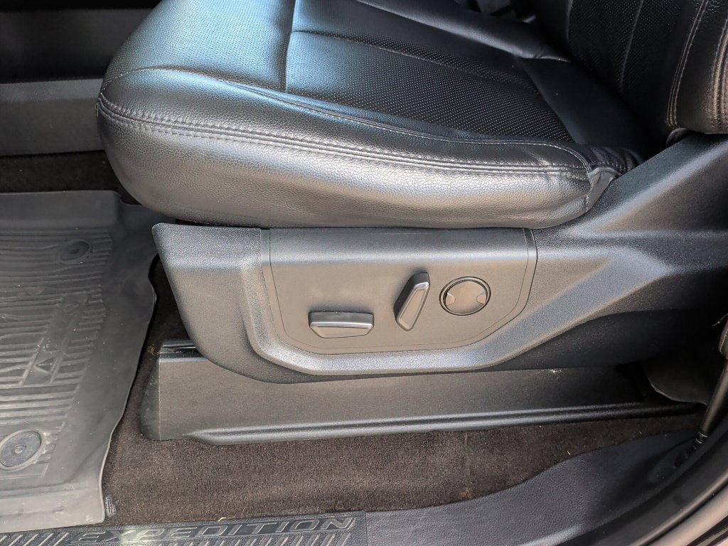 Used 2021 Ford Expedition XLT RWD image 14