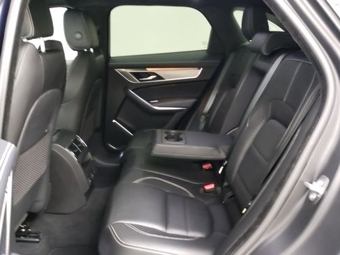 Used 2024 Jaguar F-PACE R-Dynamic S image 28