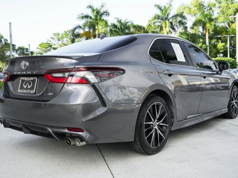 Used 2021 Toyota Camry SE image 25