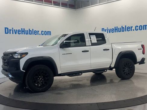 Used 2024 Chevrolet Colorado Trail Boss w/ Technology Package image 7