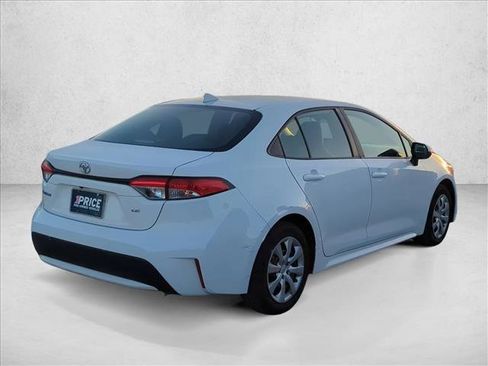 Used 2020 Toyota Corolla LE image 5