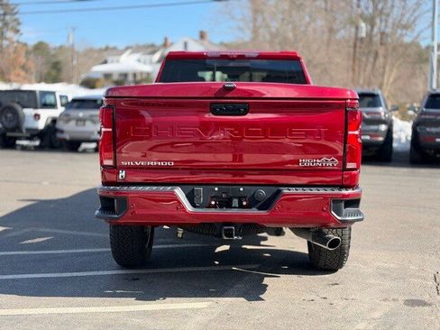 Used 2025 Chevrolet Silverado 2500 High Country w/ Technology Package image 5