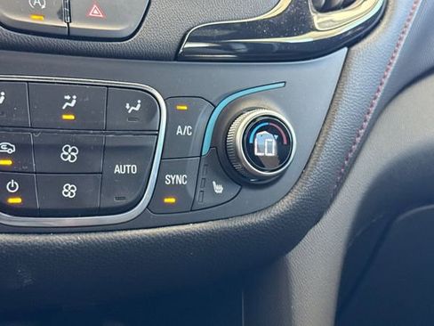 Used 2023 Chevrolet Equinox RS FWD image 30