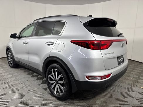Used 2019 Kia Sportage EX w/ Option Group 040 AWD/4WD image 4