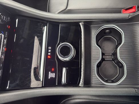 Used 2024 Jeep Grand Cherokee L Limited w/ Luxury Tech Group II image 22