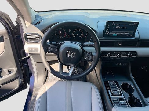 Used 2025 Honda Pilot EX-L image 22