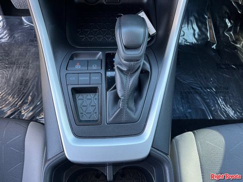 Certified 2024 Toyota RAV4 XLE w/ Convenience Package FWD image 30