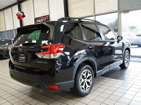 Used 2023 Subaru Forester Premium AWD/4WD image 16