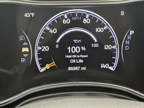 Used 2022 Jeep Grand Cherokee Limited image 28