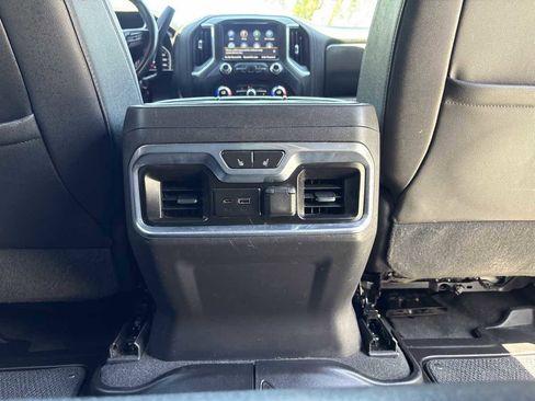 Used 2021 GMC Sierra 1500 AT4 w/ AT4 Premium Package AWD/4WD image 17