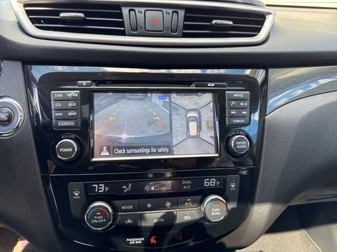 Used 2015 Nissan Rogue SL w/ SL Premium Package image 21