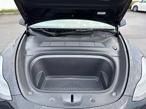 Used 2024 Tesla Model Y Long Range AWD/4WD image 30