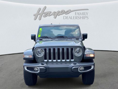 Used 2022 Jeep Wrangler Unlimited Sahara w/ Cold Weather Group AWD/4WD image 9