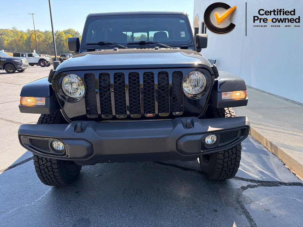 Certified 2023 Jeep Gladiator Sport AWD/4WD image 17