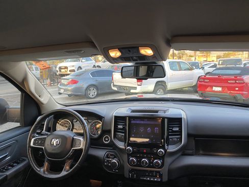 Used 2019 RAM 1500 Big Horn image 25