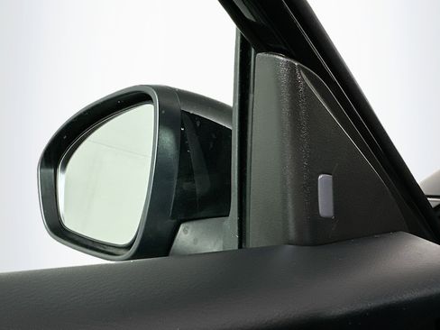 Used 2025 Nissan Sentra S image 16