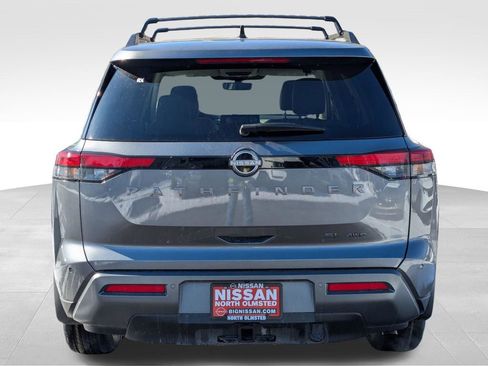 New 2026 Nissan Pathfinder SL w/ SL Premium Package image 10