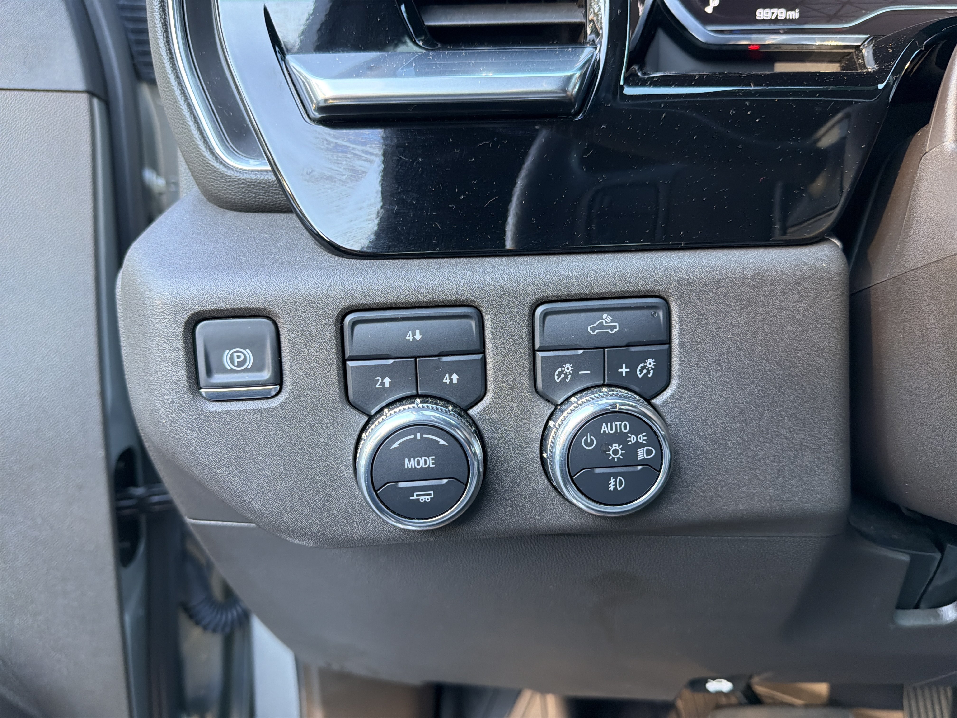 Used 2025 GMC Sierra 2500 SLE AWD/4WD image 23