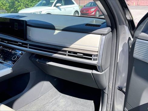 Used 2024 Hyundai Santa Fe Limited AWD/4WD image 15
