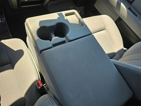 Used 2012 Ford F150 XLT w/ XLT Chrome Pkg image 23