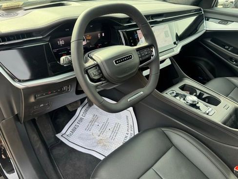 Used 2024 Jeep Wagoneer Launch Edition image 16