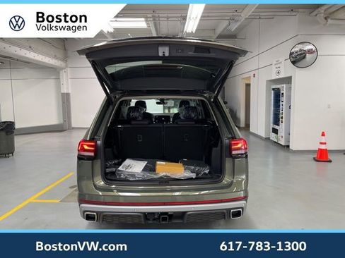 New 2026 Volkswagen Atlas Peak Edition AWD/4WD image 10