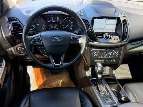 Used 2019 Ford Escape Titanium AWD/4WD image 16