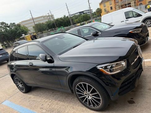 Used 2022 Mercedes-Benz GLC 300 4MATIC image 1