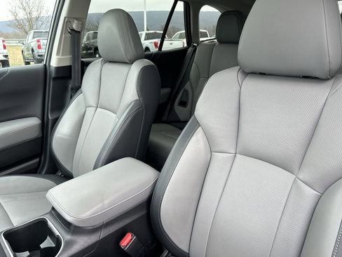 Used 2023 Subaru Outback Limited image 22