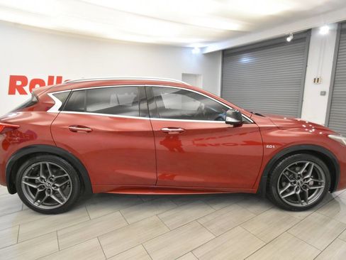 Used 2017 INFINITI QX30 Sport w/ Sport Leather Package image 6