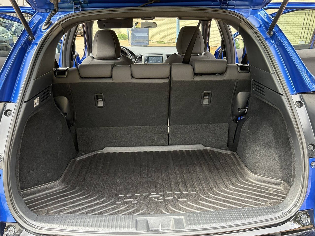 Used 2021 Honda HR-V Sport image 28