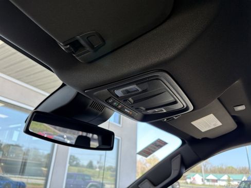 Used 2023 Chevrolet Silverado 1500 LTZ AWD/4WD image 38