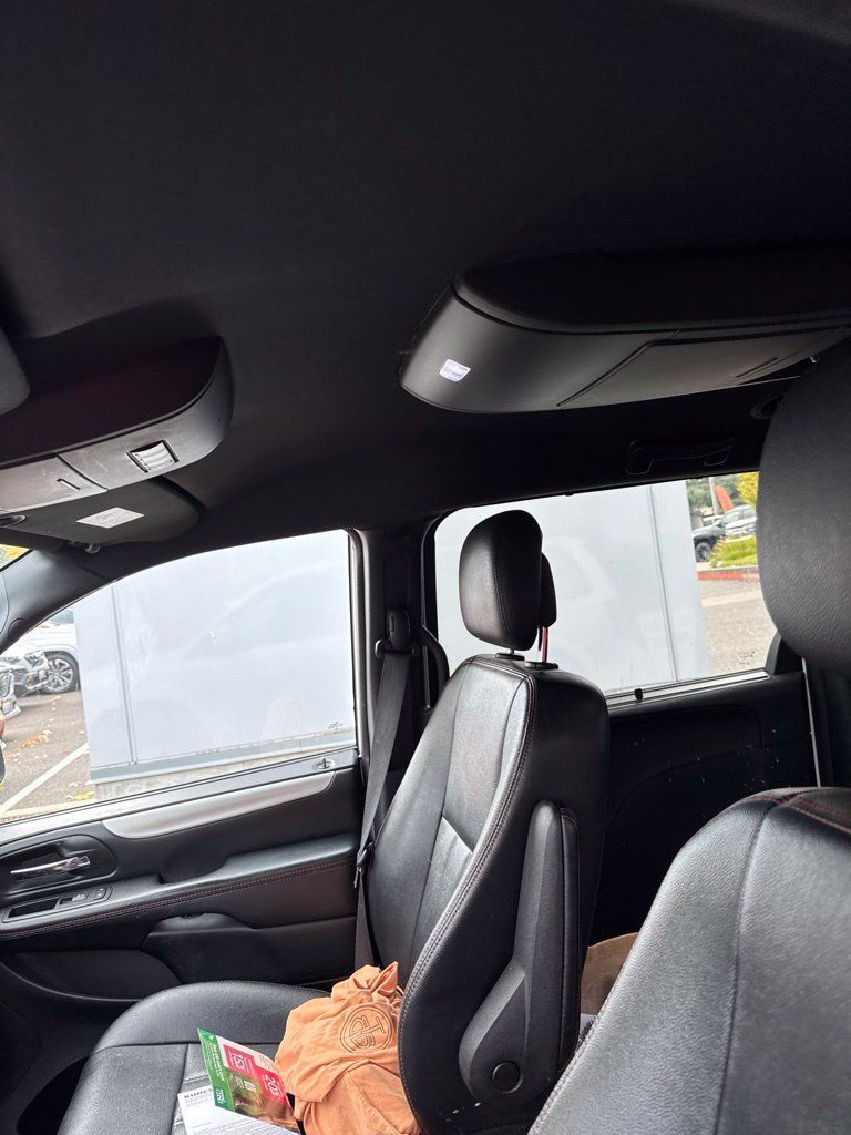 Used 2017 Dodge Grand Caravan GT FWD image 5