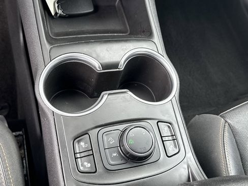 Used 2021 GMC Terrain SLT image 26