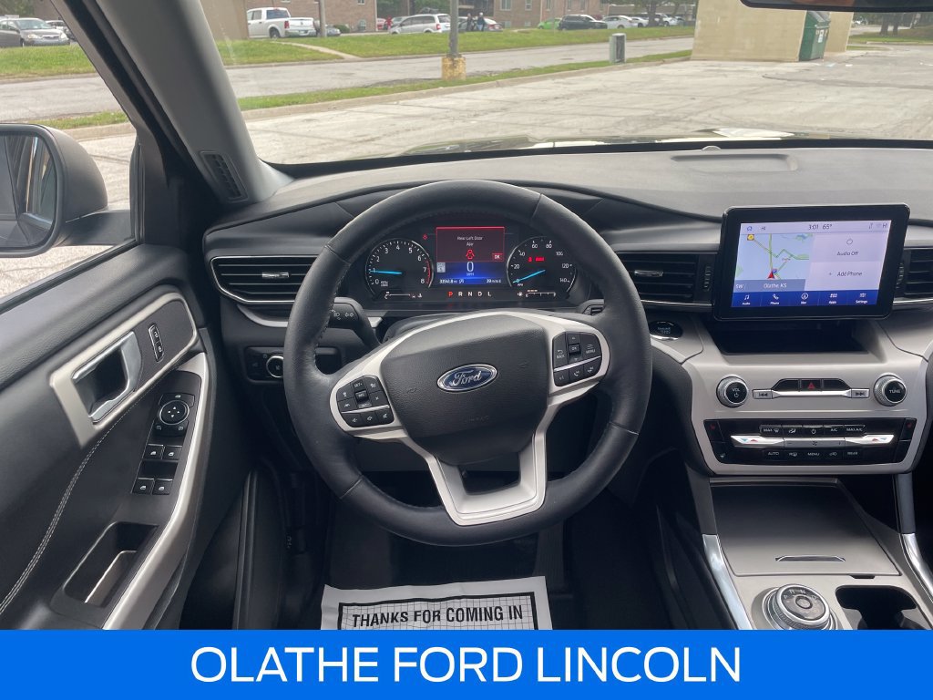 Used 2023 Ford Explorer XLT w/ Equipment Group 202A AWD/4WD image 22