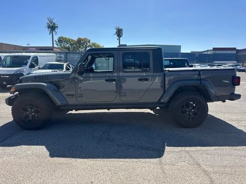 Used 2022 Jeep Gladiator Sport AWD/4WD image 8