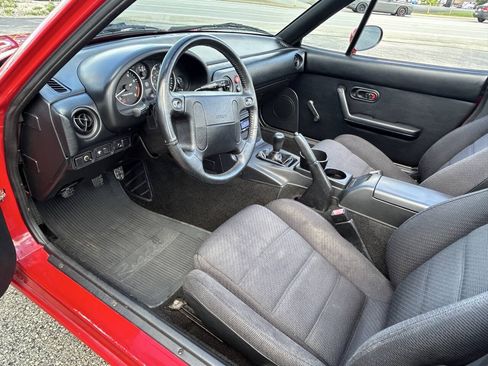 Used 1991 MAZDA MX-5 Miata RWD image 26