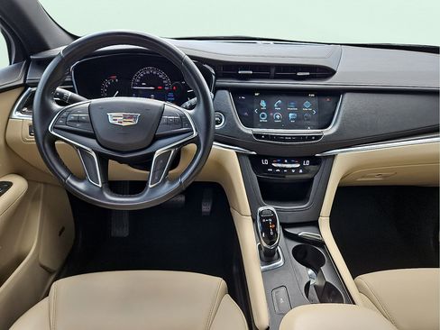 Used 2019 Cadillac XT5 FWD image 10