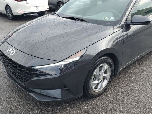 Certified 2023 Hyundai Elantra SE image 1