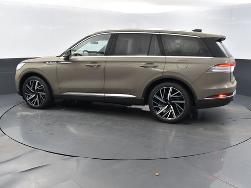 New 2025 Lincoln Aviator Reserve w/ Equipment Group 201A image 2