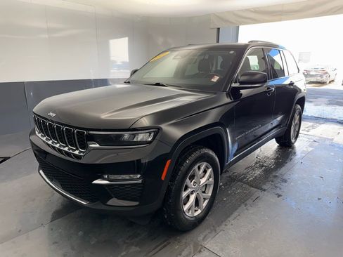 Used 2022 Jeep Grand Cherokee Limited image 9