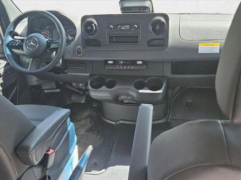 New 2025 Mercedes-Benz Sprinter 2500 image 13