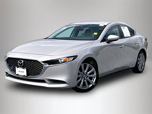 Used 2023 MAZDA MAZDA3 s image 4