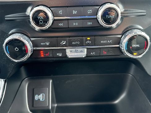 Used 2023 Ford F150 Lightning XLT image 16