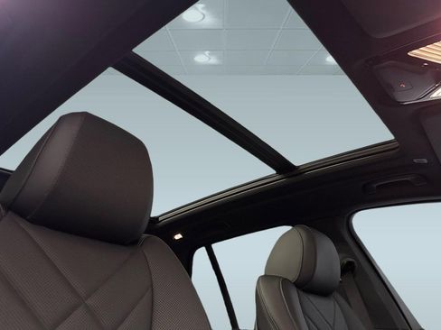 Used 2026 BMW X5 sDrive40i image 14