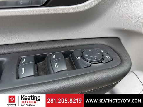 Used 2024 GMC Terrain SLE image 13