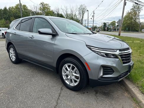 Used 2024 Chevrolet Equinox LT AWD/4WD image 2