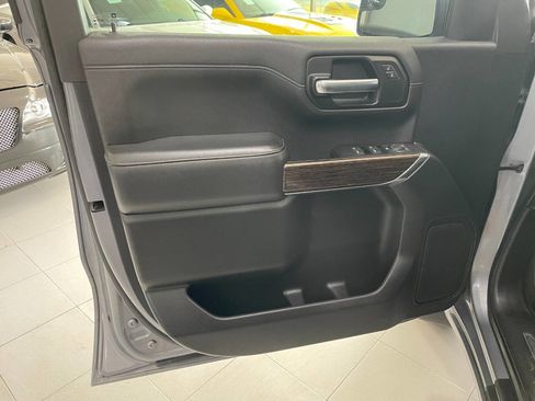 Used 2020 GMC Sierra 1500 SLE w/ SLE Value Package image 13